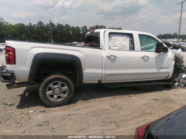 1GT12TEY5JF268958 GMC Sierra 2500hd Slt