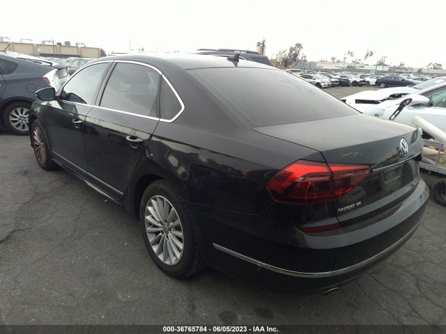 1VWBT7A30HC064550 Volkswagen Passat 1.8t Se