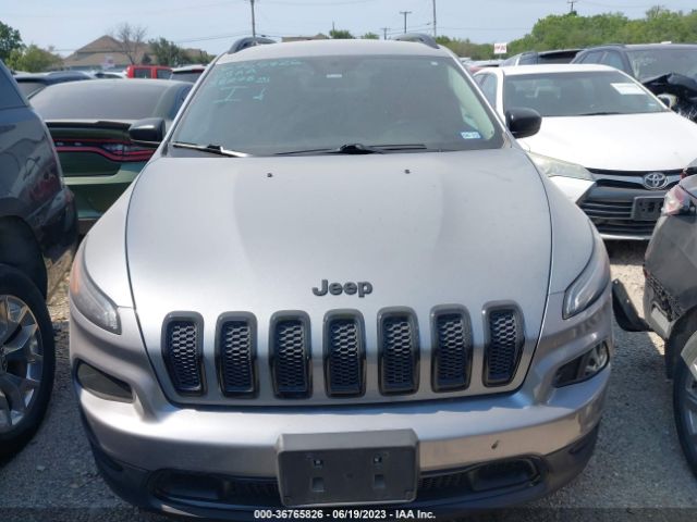 1C4PJLAB1HW667200 Jeep Cherokee Altitude