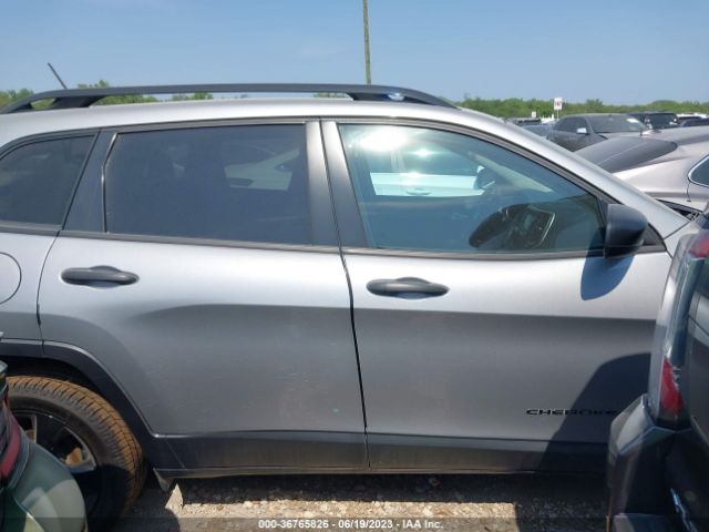 1C4PJLAB1HW667200 Jeep Cherokee Altitude