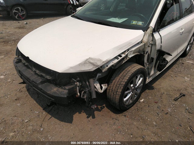2014 VOLKSWAGEN JETTA SEDAN SE VIN: 3VWD17AJ1EM384127