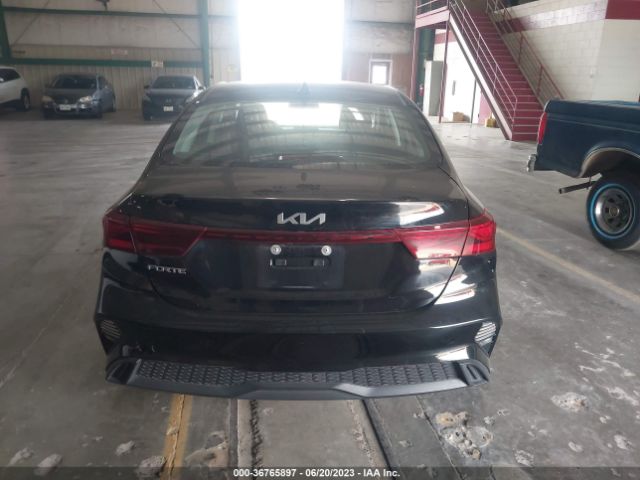 3KPF24AD1NE450395 KIA Forte Lxs