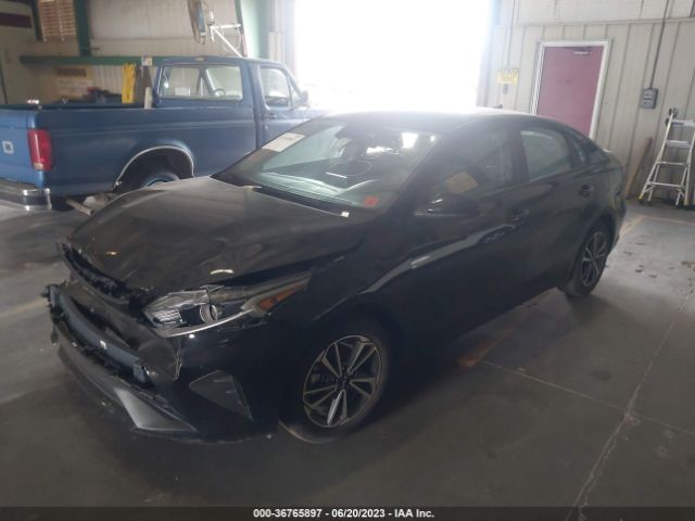 3KPF24AD1NE450395 KIA Forte Lxs