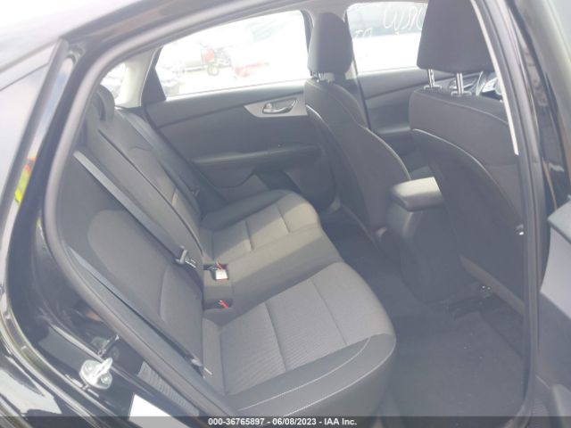 3KPF24AD1NE450395 KIA Forte Lxs