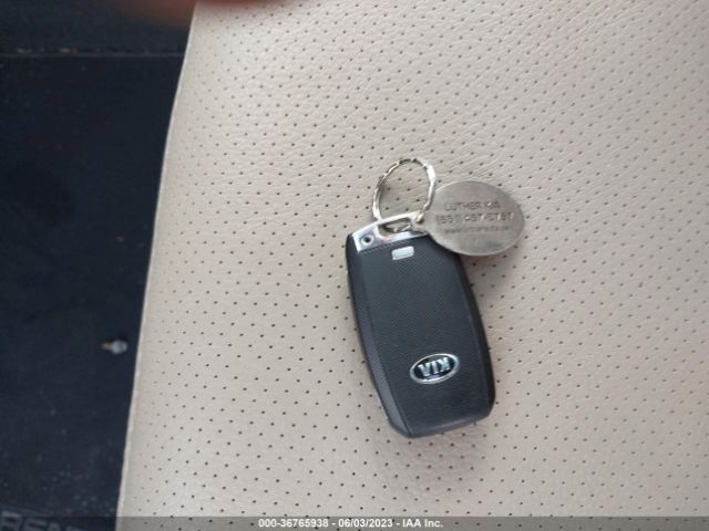 5XYKUDA7XFG600480 KIA SORENTO EX