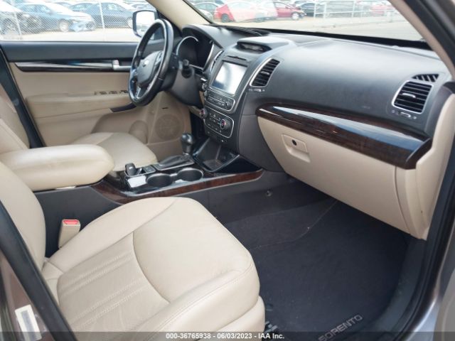 5XYKUDA7XFG600480 KIA SORENTO EX