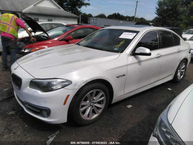 BMW 528i Xdrive 2015 WBA5A7C51FD622477 Image 2
