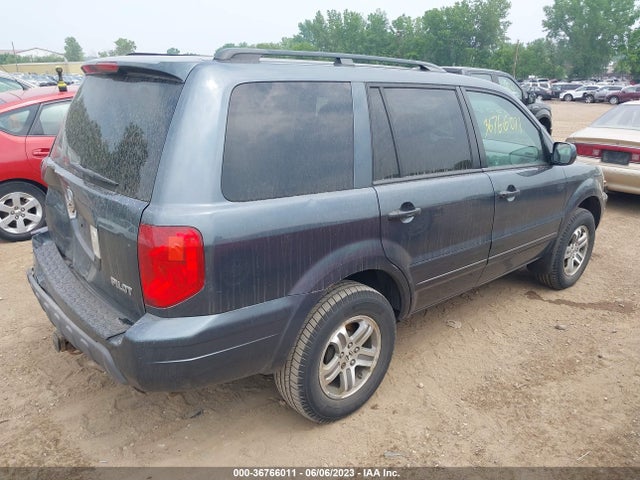 2005 HONDA PILOT EX VIN: 5FNYF18465B061067