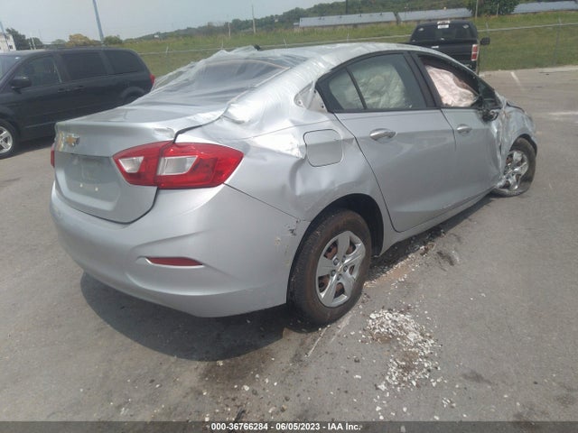 Chevrolet CRUZE LS 2017 1G1BC5SM3H7112915 Image 4