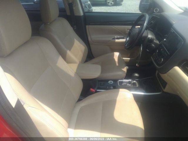 JA4AZ3A3XHZ010783 Mitsubishi Outlander Se/sel