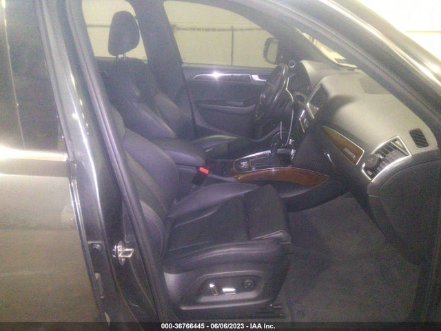 WA1D7AFP9HA011960 Audi Q5 Premium Plus