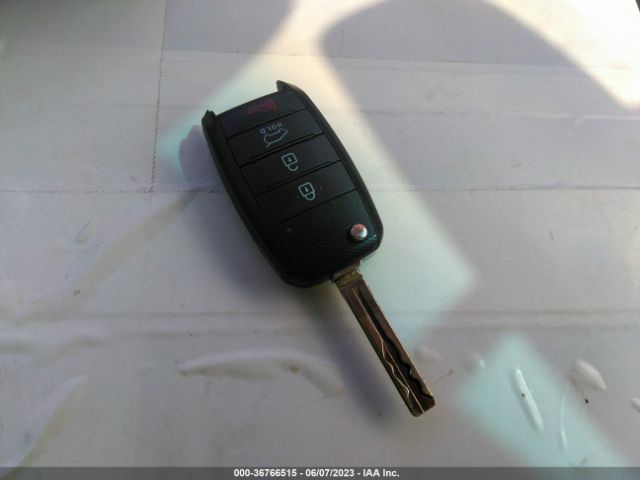 KNDJP3A55F7130206 KIA SOUL +