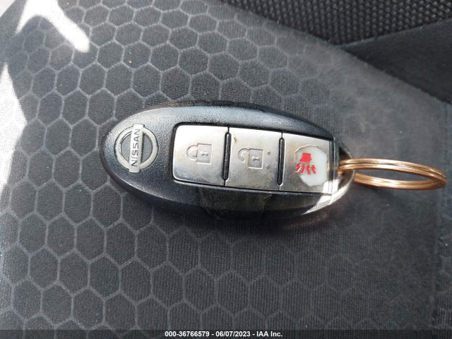 2011 NISSAN JUKE SV VIN: JN8AF5MR2BT022354