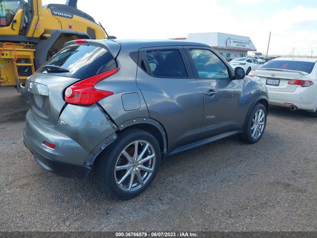 2011 NISSAN JUKE SV VIN: JN8AF5MR2BT022354