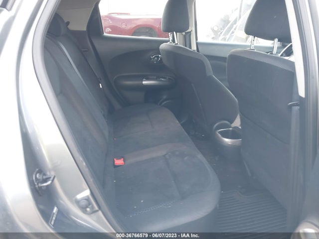 2011 NISSAN JUKE SV VIN: JN8AF5MR2BT022354