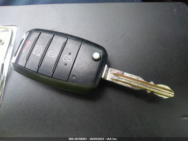 KNAFK4A62G5610250 KIA FORTE LX
