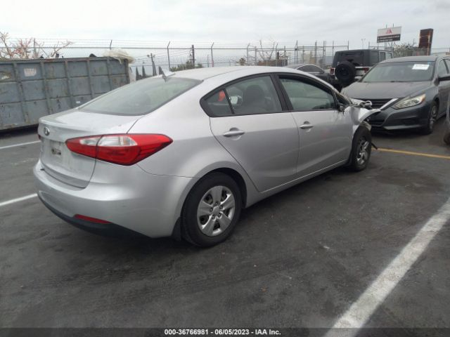 KNAFK4A62G5610250 KIA FORTE LX