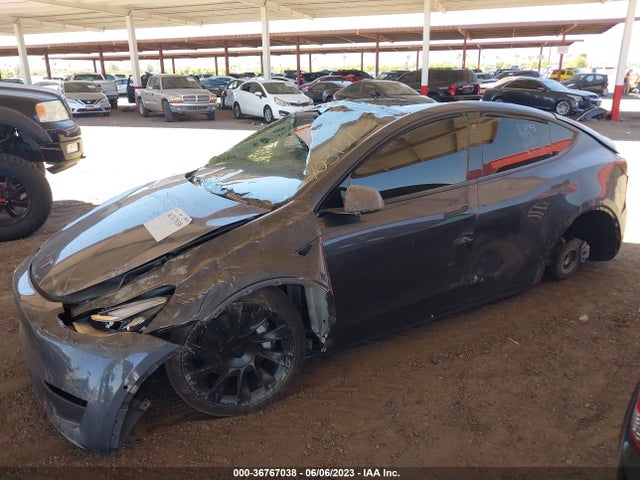 Tesla Model Y Long Range 2022 7SAYGDEE4NF354125 Image 2