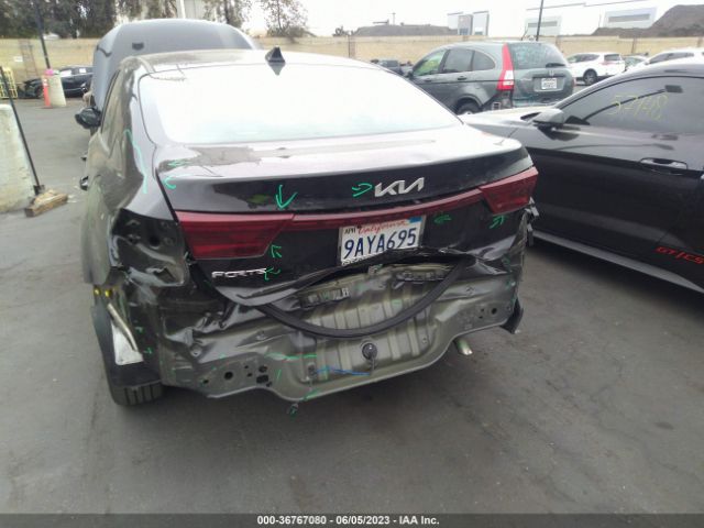 3KPF24AD8NE463659 KIA Forte Lxs