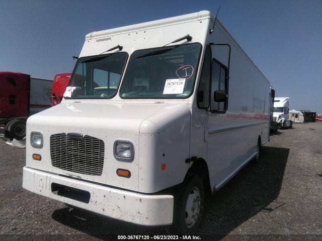 2014 Freightliner MT 55G FRONT GASOLINE ENGINE WALK IN VAN CHASSIS, VIN: 4UZAC3DV3ECFW4491