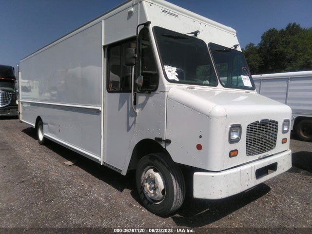 2014 Freightliner MT 55G FRONT GASOLINE ENGINE WALK IN VAN CHASSIS, VIN: 4UZAC3DV3ECFW4491
