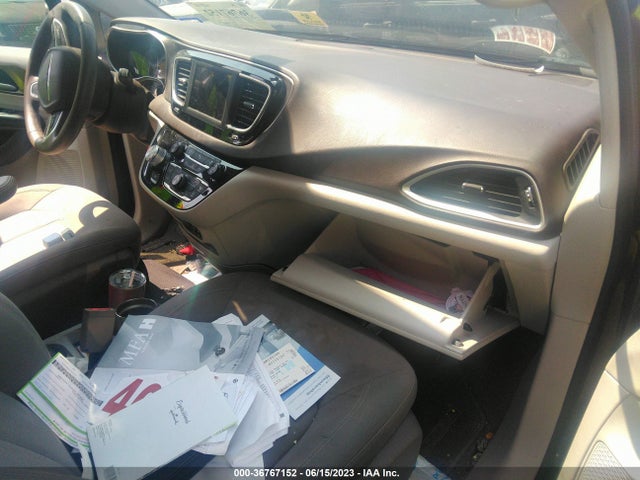 Chrysler Pacifica Lx 2018 2C4RC1CG5JR131901 Image 5