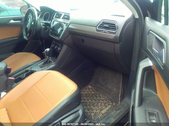 3VV3B7AX6KM098707 Volkswagen TIGUAN SE