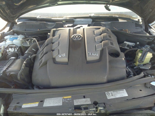 WVGEP9BP9ED006276 Volkswagen Touareg Lux