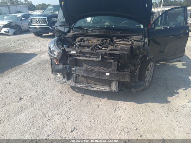 3KPA25AD8ME376018 KIA Rio 5-door S