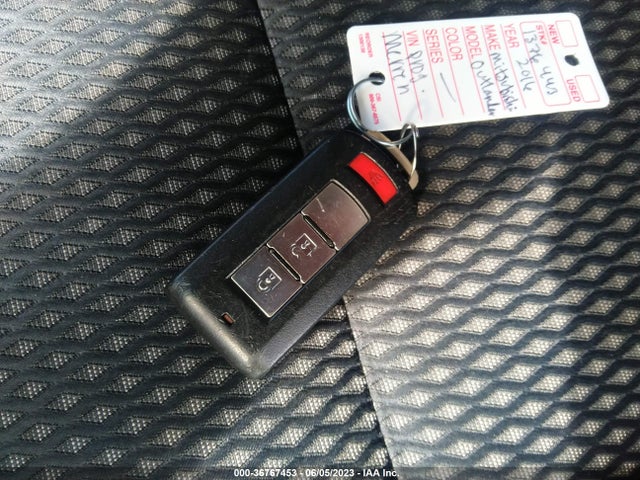 JA4AZ3A30GZ026859 Mitsubishi Outlander Se/sel/es