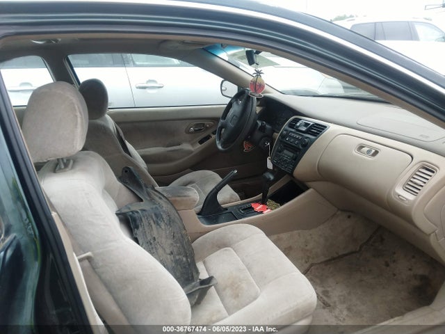 2000 HONDA ACCORD CPE EX VIN: 1HGCG3270YA005226