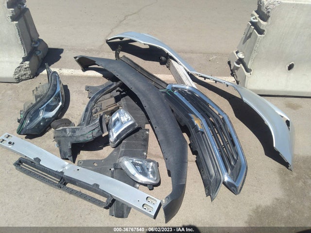 Chevrolet EQUINOX LT 2019 2GNAXUEV7K6225383 Image 4
