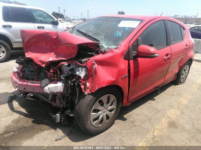 Toyota Prius C One/three/two/four 2014 JTDKDTB39E1569615 Image 2
