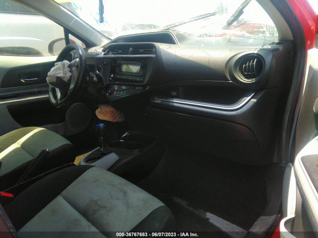 Toyota Prius C One/three/two/four 2014 JTDKDTB39E1569615 Image 5