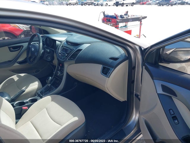 2014 HYUNDAI ELANTRA SE VIN: 5NPDH4AE0EH512069