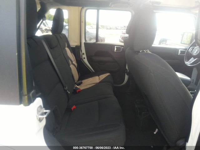 1C4HJXEN3MW591988 Jeep Wrangler Unlimited Sahara
