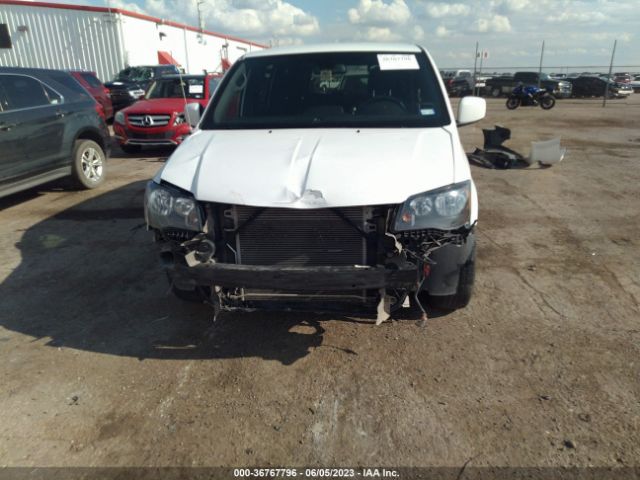 2C4RDGBGXJR138926 Dodge Grand Caravan Se Plus