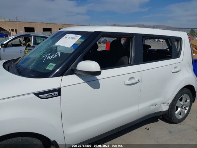 KNDJN2A29J7907081 KIA Soul Base