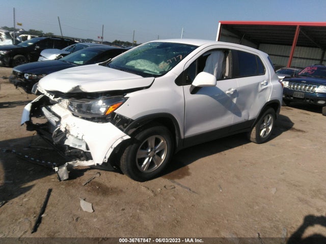 Chevrolet TRAX LS 2020 3GNCJNSB1LL284288 Image 2