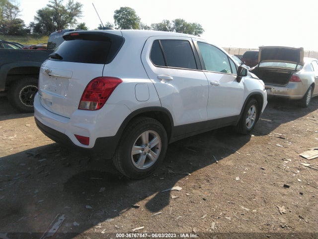 Chevrolet TRAX LS 2020 3GNCJNSB1LL284288 Image 4