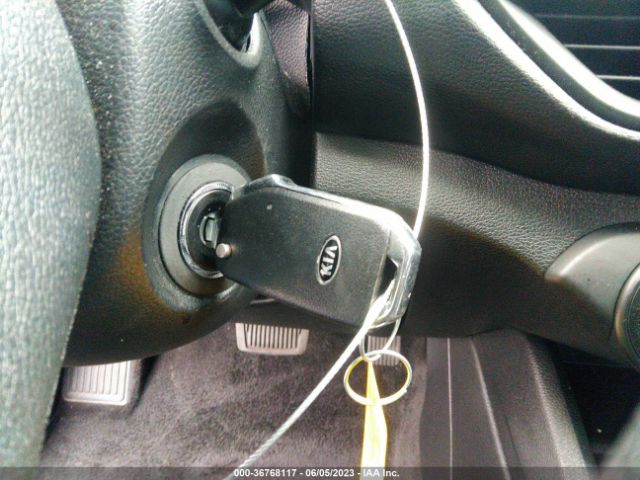 3KPF24ADXME336359 KIA Forte Lxs
