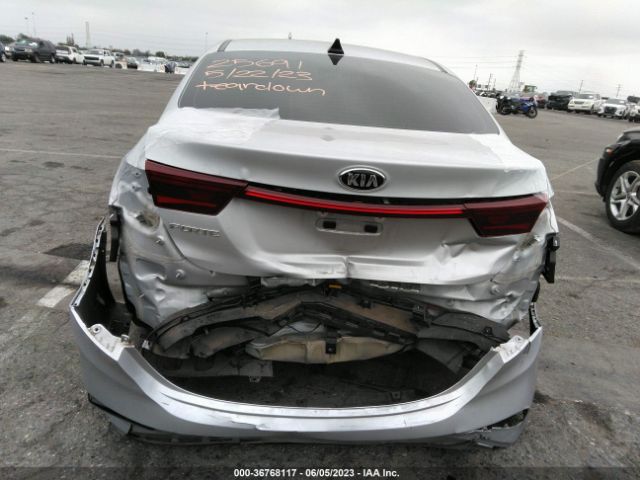 3KPF24ADXME336359 KIA Forte Lxs