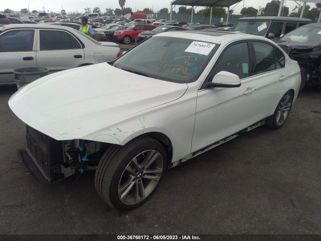 BMW 3 Series 330i 2018 WBA8B9C57JEE82849 Image 2