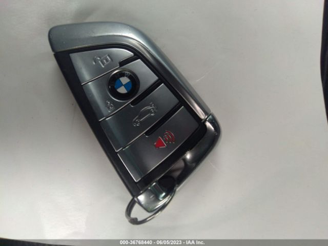 WBAJA9C50KB389935 BMW 5 Series 530e Iperformance