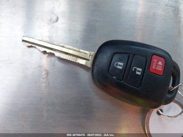 Toyota RAV4 LE 2014 JTMZFREV2EJ000789 Image 3