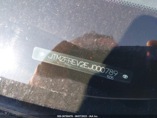 Toyota RAV4 LE 2014 JTMZFREV2EJ000789 Image 11