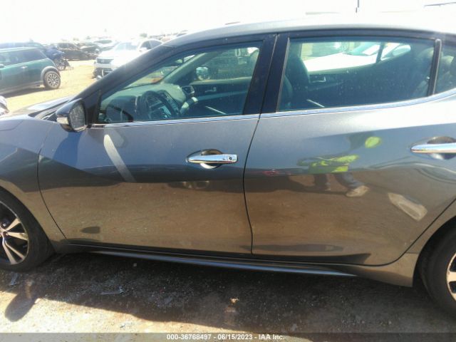 1N4AA6APXJC387386 Nissan MAXIMA SV