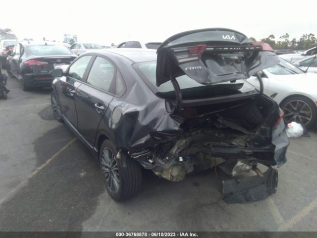 3KPF54AD0NE432641 KIA Forte Gt-line