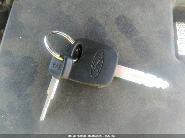 2001 FORD FOCUS SE VIN: 1FAFP34311W162087