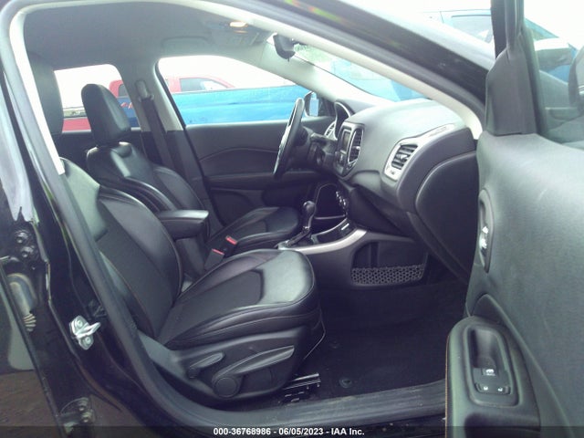 3C4NJCBB7JT441230 Jeep Compass Latitude